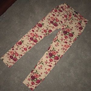 Cute floral jeggings